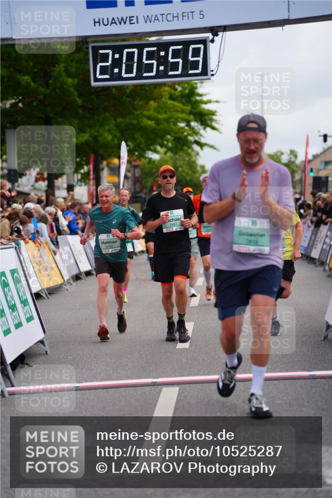 20.09.2026 - PSD Bank Halbmarathon LAZAROV Photography http://msf.ph/oto/10525287 20.09.2026 12:05:58 Ziel 1369, 1487, 1834, 2468, 2816, 2991, 3143, 3314, 3402, 3894, 3922, 4166, 4359, 4674 meine-sportfotos.de