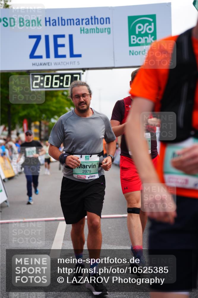 20.09.2026 - PSD Bank Halbmarathon LAZAROV Photography http://msf.ph/oto/10525385 20.09.2026 12:06:06 Ziel 1487, 1834, 2468, 2580, 2692, 2816, 2979, 2991, 3402, 3617, 3656, 4166, 4359 meine-sportfotos.de