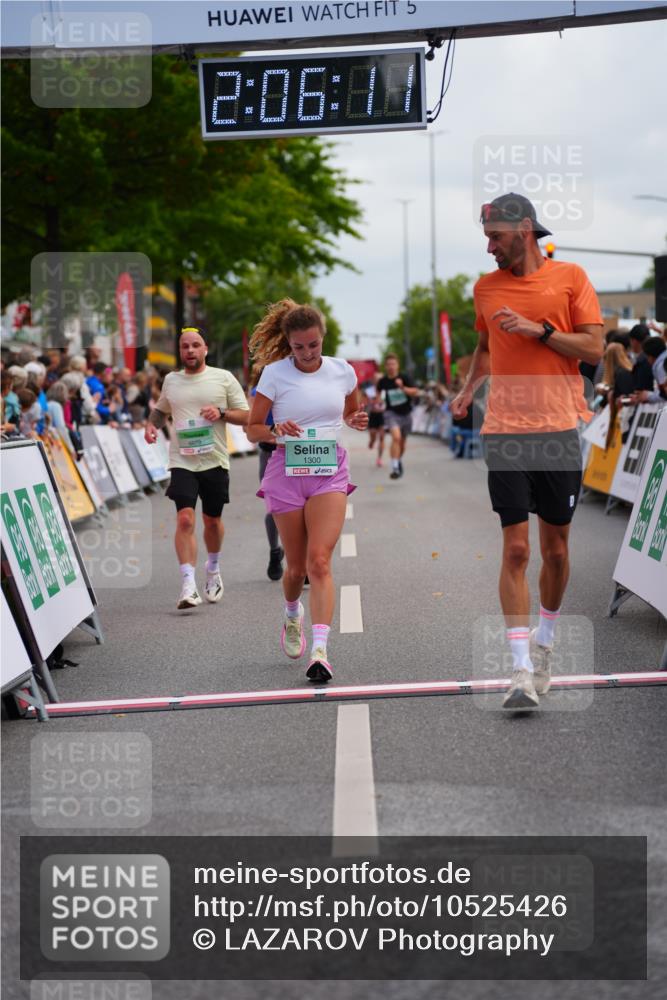 20.09.2026 - PSD Bank Halbmarathon LAZAROV Photography http://msf.ph/oto/10525426 20.09.2026 12:06:10 Ziel 1300, 1916, 2468, 2580, 2692, 2852, 2979, 3402, 3617, 3656, 4629 meine-sportfotos.de