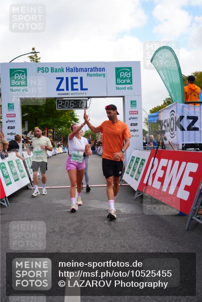 20.09.2026 - PSD Bank Halbmarathon LAZAROV Photography http://msf.ph/oto/10525455 20.09.2026 12:06:12 Ziel 1252, 1300, 1916, 2580, 2852, 2979, 3617, 3656, 4629, 4786 meine-sportfotos.de