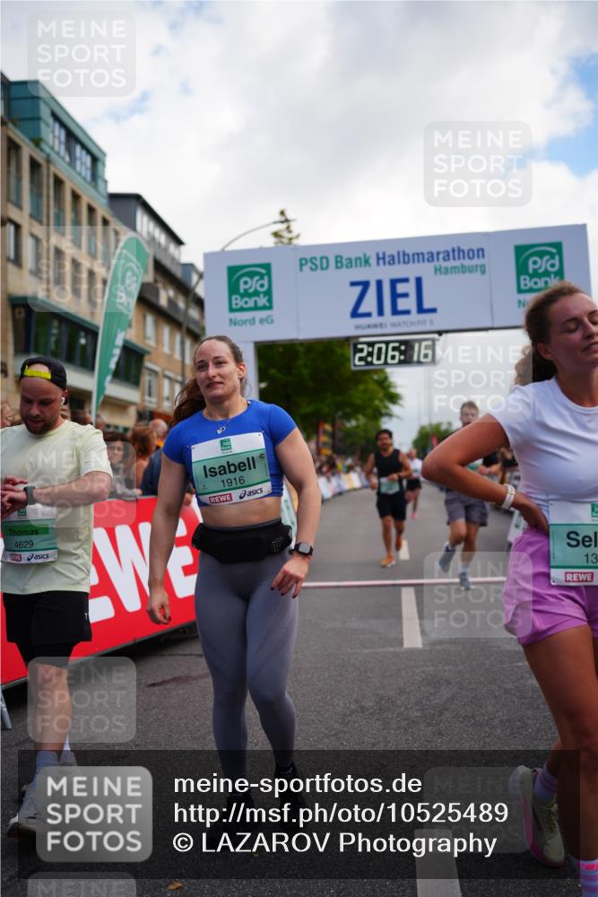 20.09.2026 - PSD Bank Halbmarathon LAZAROV Photography http://msf.ph/oto/10525489 20.09.2026 12:06:16 Ziel 1252, 1300, 1916, 1940, 2852, 4629, 4786 meine-sportfotos.de