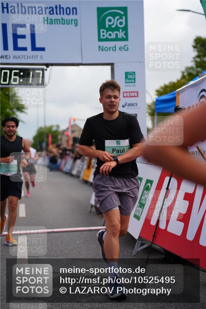 20.09.2026 - PSD Bank Halbmarathon LAZAROV Photography http://msf.ph/oto/10525495 20.09.2026 12:06:17 Ziel 1252, 1300, 1916, 1940, 2852, 4629, 4786 meine-sportfotos.de