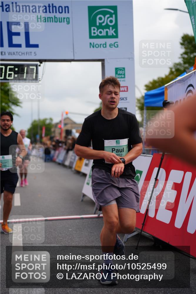 20.09.2026 - PSD Bank Halbmarathon LAZAROV Photography http://msf.ph/oto/10525499 20.09.2026 12:06:17 Ziel 1252, 1300, 1916, 1940, 2852, 4629, 4786 meine-sportfotos.de