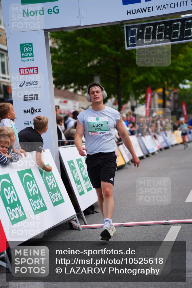 20.09.2026 - PSD Bank Halbmarathon LAZAROV Photography http://msf.ph/oto/10525618 20.09.2026 12:06:32 Ziel 2024, 2684, 4647, 4676, 4717 meine-sportfotos.de
