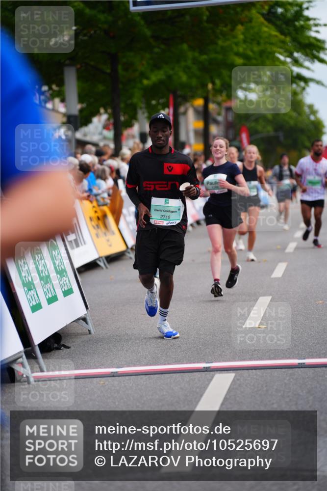20.09.2026 - PSD Bank Halbmarathon LAZAROV Photography http://msf.ph/oto/10525697 20.09.2026 12:06:39 Ziel 2024, 2684, 2715, 2874, 4266, 4379, 4676 meine-sportfotos.de