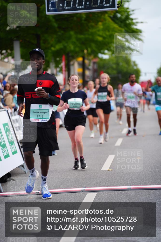 20.09.2026 - PSD Bank Halbmarathon LAZAROV Photography http://msf.ph/oto/10525728 20.09.2026 12:06:40 Ziel 1695, 2024, 2684, 2715, 2874, 3450, 4266, 4379, 4676, 4695 meine-sportfotos.de