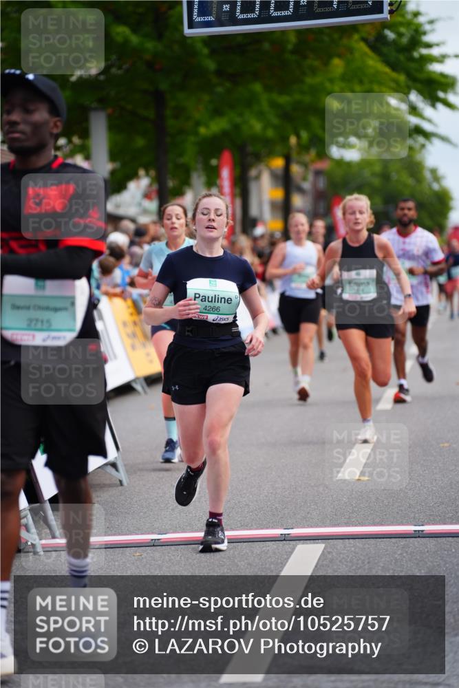 20.09.2026 - PSD Bank Halbmarathon LAZAROV Photography http://msf.ph/oto/10525757 20.09.2026 12:06:41 Ziel 1695, 2684, 2715, 2874, 3450, 4266, 4379, 4676, 4695 meine-sportfotos.de
