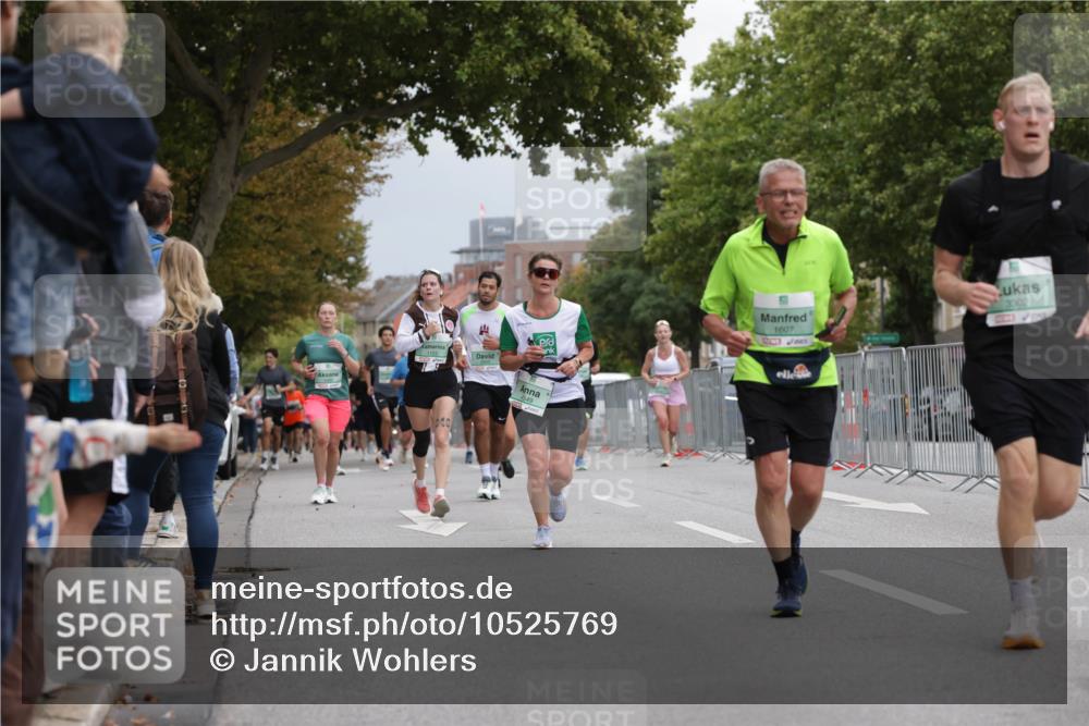 20.09.2026 - PSD Bank Halbmarathon Jannik Wohlers http://msf.ph/oto/10525769 20.09.2026 12:03:32 Laufen 1607, 1153, 3302 meine-sportfotos.de