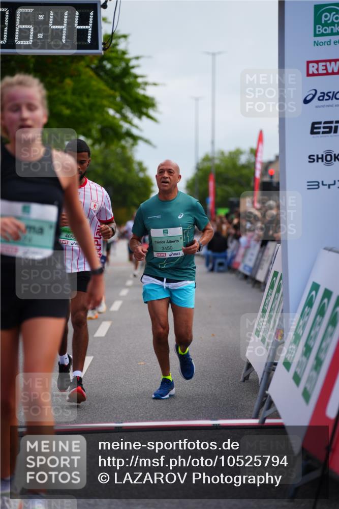 20.09.2026 - PSD Bank Halbmarathon LAZAROV Photography http://msf.ph/oto/10525794 20.09.2026 12:06:43 Ziel 1695, 2684, 2715, 2874, 3450, 4266, 4379, 4676, 4695, 4748 meine-sportfotos.de