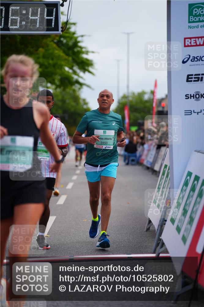 20.09.2026 - PSD Bank Halbmarathon LAZAROV Photography http://msf.ph/oto/10525802 20.09.2026 12:06:44 Ziel 1390, 1695, 2684, 2715, 2874, 3450, 4266, 4379, 4695, 4748 meine-sportfotos.de