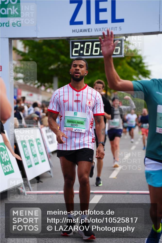 20.09.2026 - PSD Bank Halbmarathon LAZAROV Photography http://msf.ph/oto/10525817 20.09.2026 12:06:46 Ziel 1390, 1695, 2715, 2874, 3450, 4004, 4266, 4379, 4695, 4748, 4775 meine-sportfotos.de
