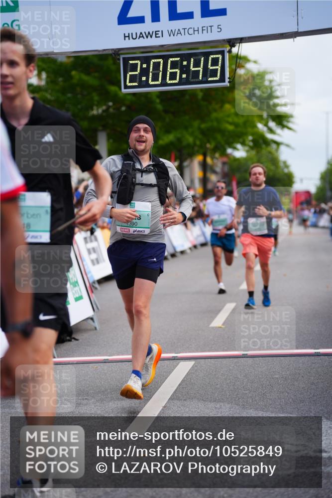 20.09.2026 - PSD Bank Halbmarathon LAZAROV Photography http://msf.ph/oto/10525849 20.09.2026 12:06:48 Ziel 1390, 1695, 2715, 2874, 3450, 4004, 4266, 4379, 4695, 4748, 4775 meine-sportfotos.de