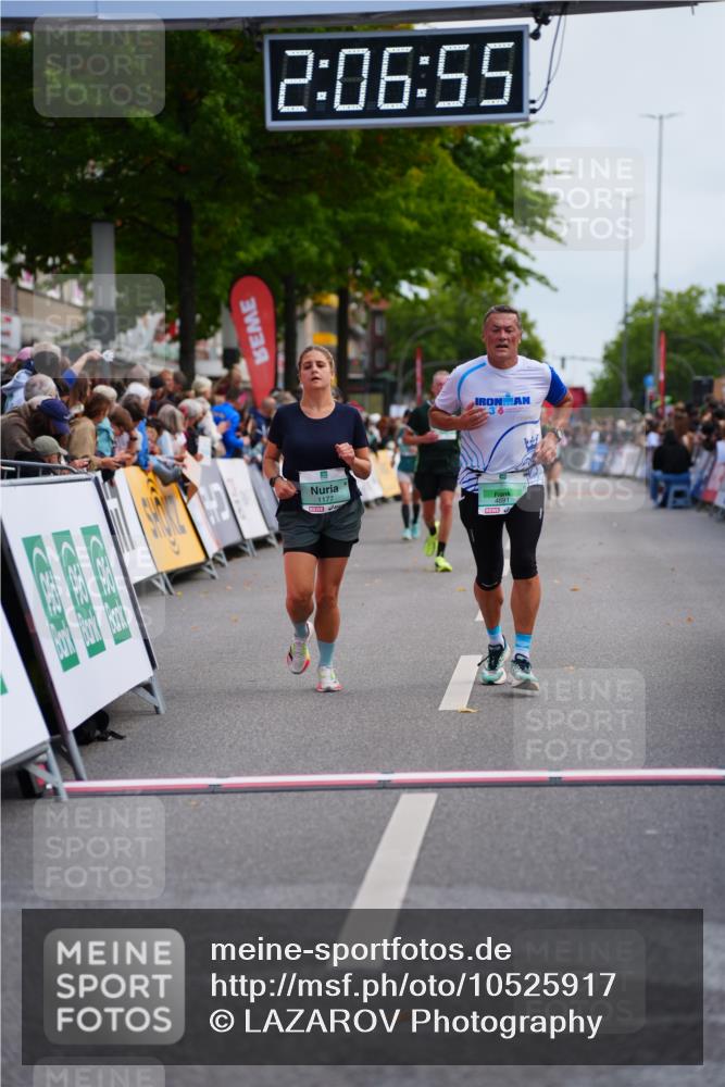 20.09.2026 - PSD Bank Halbmarathon LAZAROV Photography http://msf.ph/oto/10525917 20.09.2026 12:06:54 Ziel 1177, 1390, 4004, 4691, 4748, 4775 meine-sportfotos.de
