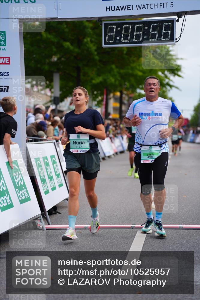 20.09.2026 - PSD Bank Halbmarathon LAZAROV Photography http://msf.ph/oto/10525957 20.09.2026 12:06:56 Ziel 1177, 1390, 4004, 4007, 4691, 4775 meine-sportfotos.de