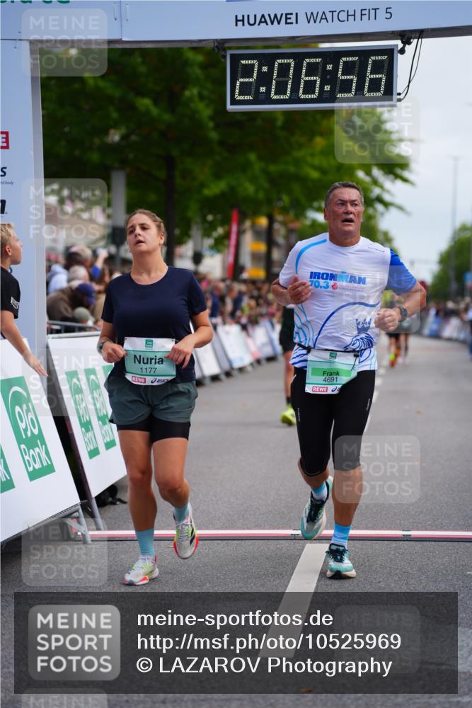 20.09.2026 - PSD Bank Halbmarathon LAZAROV Photography http://msf.ph/oto/10525969 20.09.2026 12:06:56 Ziel 1177, 1390, 4004, 4007, 4691, 4775 meine-sportfotos.de