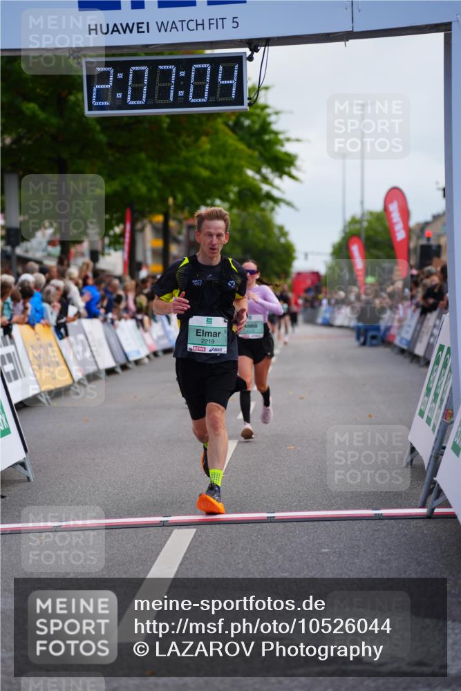 20.09.2026 - PSD Bank Halbmarathon LAZAROV Photography http://msf.ph/oto/10526044 20.09.2026 12:07:04 Ziel 1264, 1381, 2219, 3033, 4007, 4691 meine-sportfotos.de