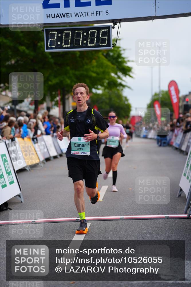 20.09.2026 - PSD Bank Halbmarathon LAZAROV Photography http://msf.ph/oto/10526055 20.09.2026 12:07:04 Ziel 1264, 1381, 2219, 3033, 4007, 4691 meine-sportfotos.de