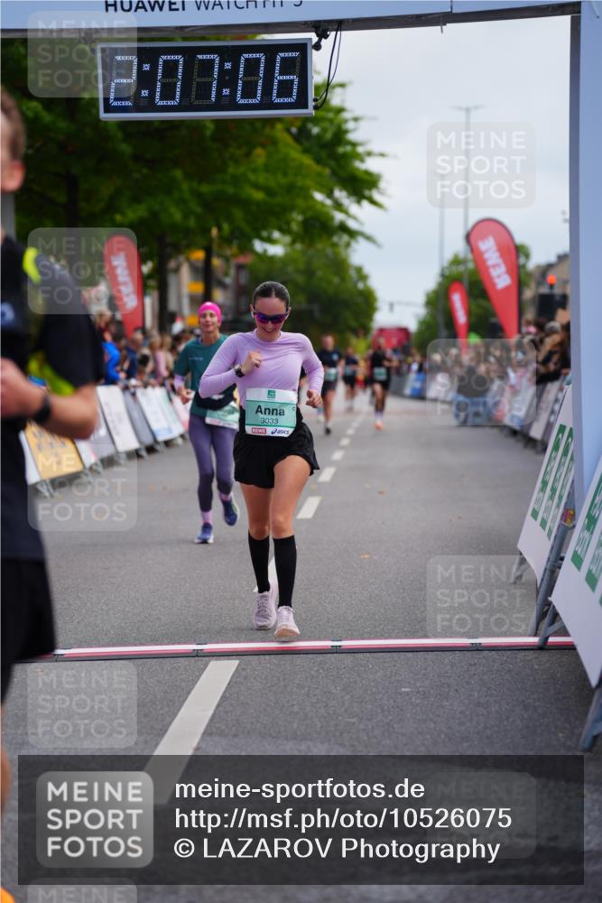 20.09.2026 - PSD Bank Halbmarathon LAZAROV Photography http://msf.ph/oto/10526075 20.09.2026 12:07:05 Ziel 1264, 1381, 2219, 3033, 3373, 4007 meine-sportfotos.de