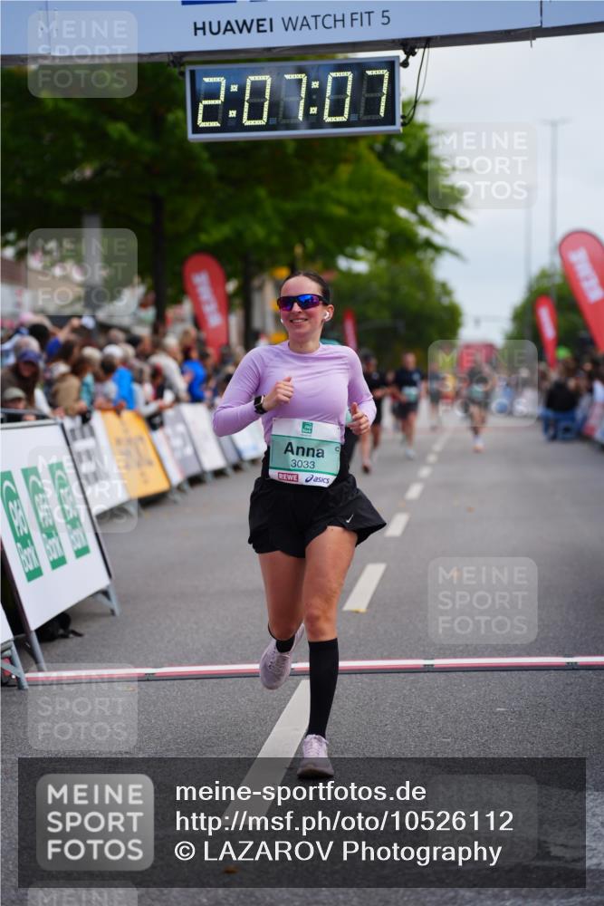 20.09.2026 - PSD Bank Halbmarathon LAZAROV Photography http://msf.ph/oto/10526112 20.09.2026 12:07:06 Ziel 1264, 1381, 2219, 3033, 3373, 4007 meine-sportfotos.de