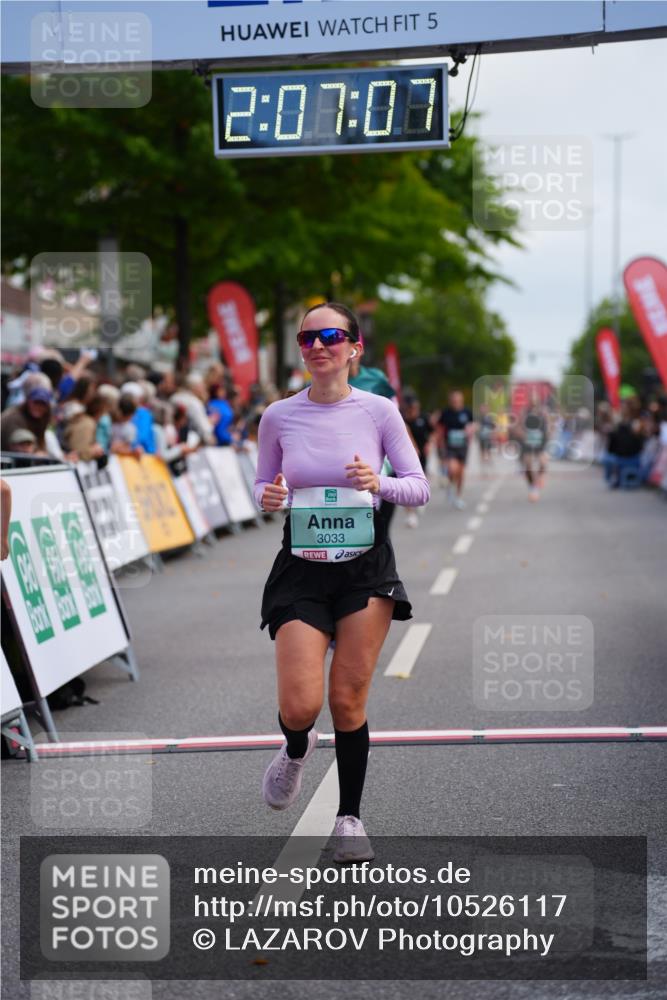 20.09.2026 - PSD Bank Halbmarathon LAZAROV Photography http://msf.ph/oto/10526117 20.09.2026 12:07:06 Ziel 1264, 1381, 2219, 3033, 3373, 4007 meine-sportfotos.de