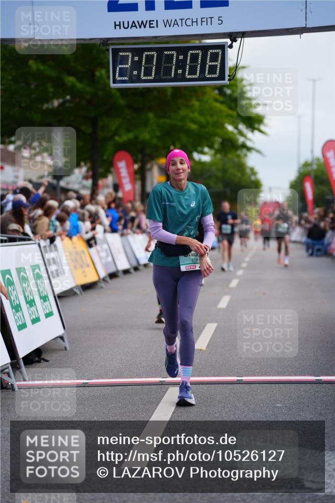 20.09.2026 - PSD Bank Halbmarathon LAZAROV Photography http://msf.ph/oto/10526127 20.09.2026 12:07:08 Ziel 1264, 1368, 1381, 2219, 3033, 3373 meine-sportfotos.de
