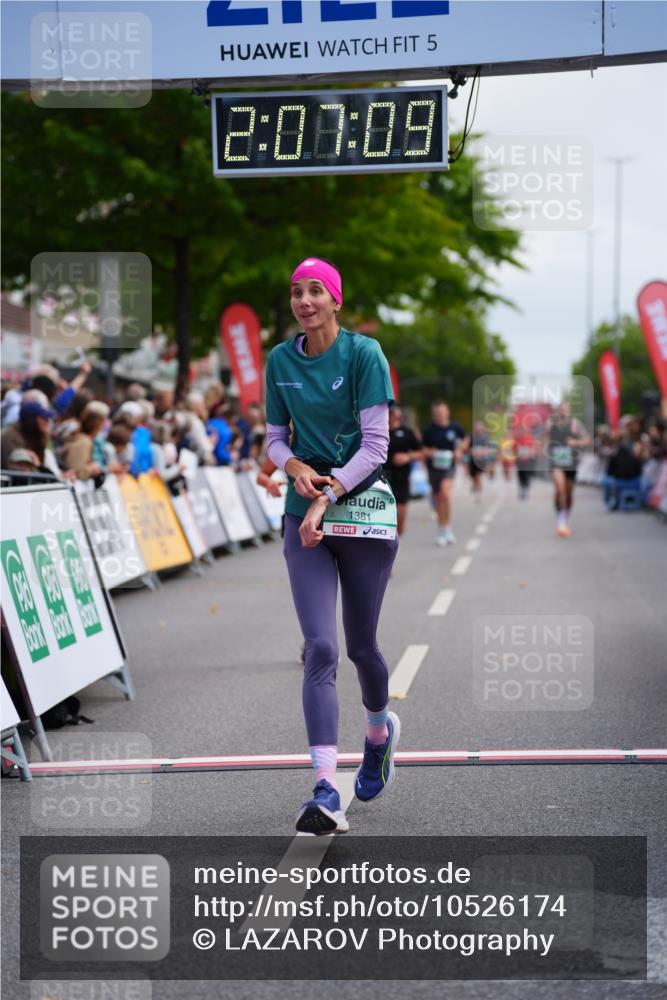 20.09.2026 - PSD Bank Halbmarathon LAZAROV Photography http://msf.ph/oto/10526174 20.09.2026 12:07:08 Ziel 1264, 1368, 1381, 2219, 3033, 3373 meine-sportfotos.de