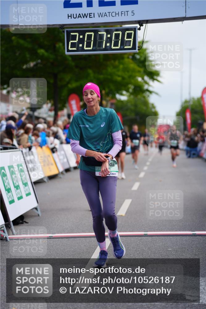 20.09.2026 - PSD Bank Halbmarathon LAZAROV Photography http://msf.ph/oto/10526187 20.09.2026 12:07:08 Ziel 1264, 1368, 1381, 2219, 3033, 3373 meine-sportfotos.de