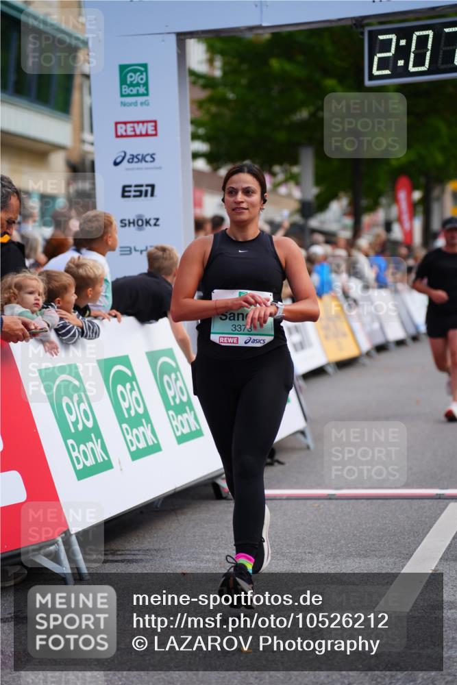 20.09.2026 - PSD Bank Halbmarathon LAZAROV Photography http://msf.ph/oto/10526212 20.09.2026 12:07:10 Ziel 1368, 1381, 2219, 3033, 3373, 4637 meine-sportfotos.de