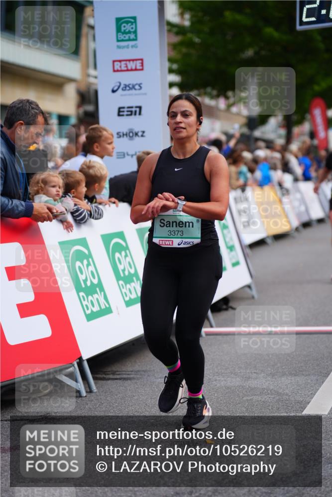 20.09.2026 - PSD Bank Halbmarathon LAZAROV Photography http://msf.ph/oto/10526219 20.09.2026 12:07:11 Ziel 1368, 1381, 2219, 3033, 3373, 3648, 4637 meine-sportfotos.de