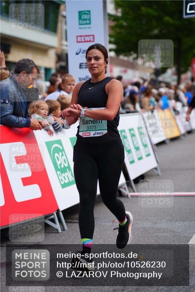 20.09.2026 - PSD Bank Halbmarathon LAZAROV Photography http://msf.ph/oto/10526230 20.09.2026 12:07:11 Ziel 1368, 1381, 2219, 3033, 3373, 3648, 4637 meine-sportfotos.de