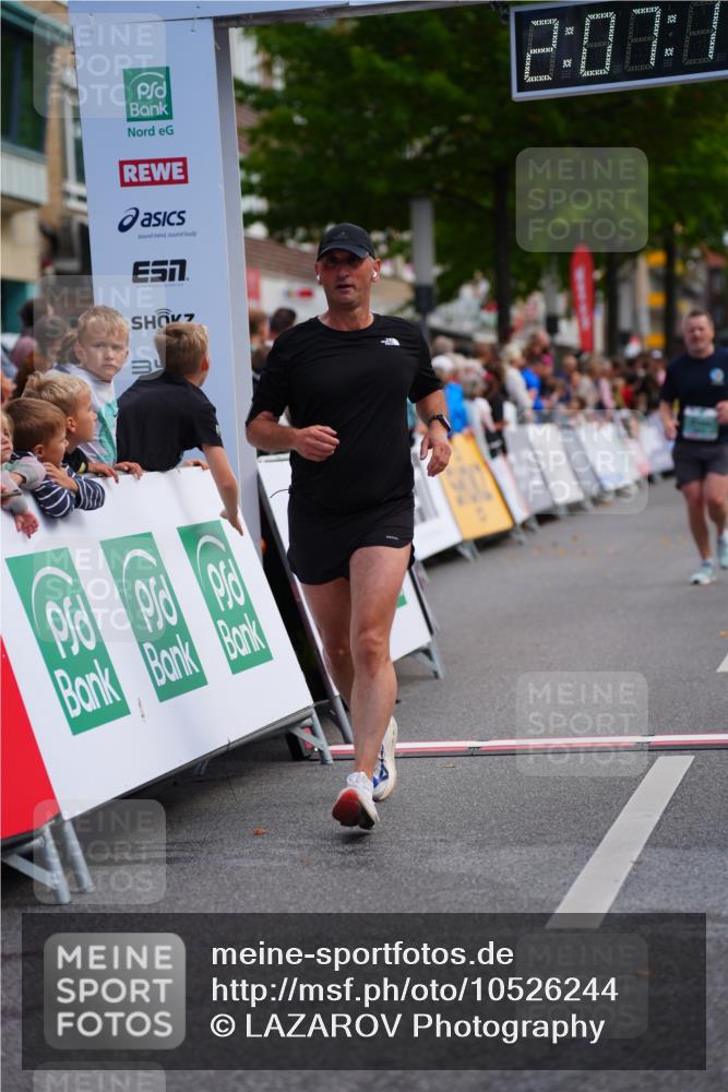 20.09.2026 - PSD Bank Halbmarathon LAZAROV Photography http://msf.ph/oto/10526244 20.09.2026 12:07:12 Ziel 1368, 1381, 2219, 3033, 3373, 3648, 4637 meine-sportfotos.de