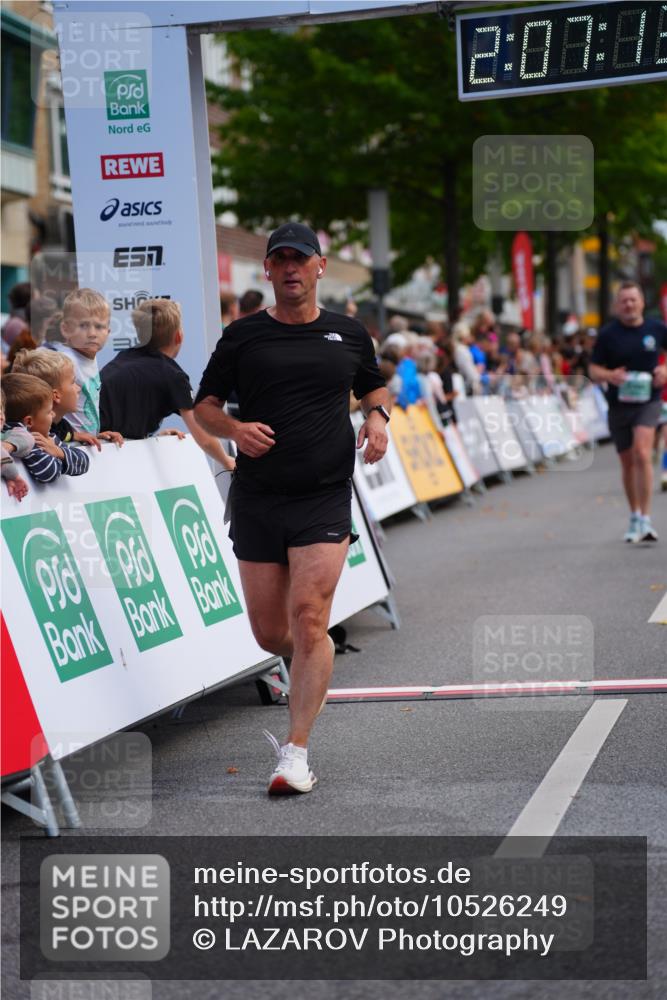 20.09.2026 - PSD Bank Halbmarathon LAZAROV Photography http://msf.ph/oto/10526249 20.09.2026 12:07:12 Ziel 1368, 1381, 2219, 3033, 3373, 3648, 4637 meine-sportfotos.de