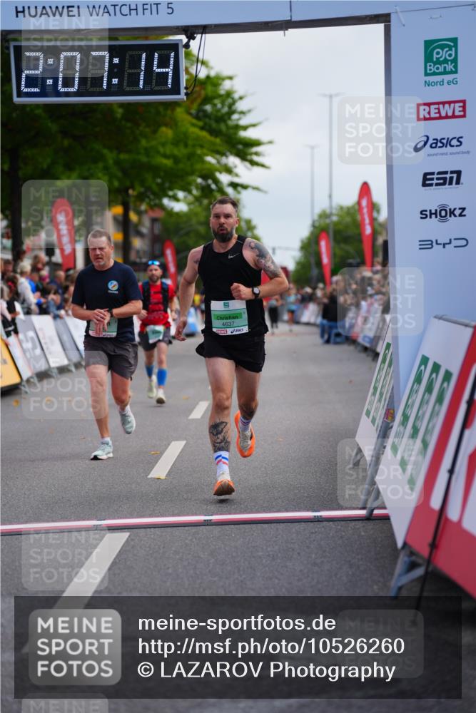20.09.2026 - PSD Bank Halbmarathon LAZAROV Photography http://msf.ph/oto/10526260 20.09.2026 12:07:14 Ziel 1368, 1381, 3033, 3373, 3648, 4124, 4637 meine-sportfotos.de