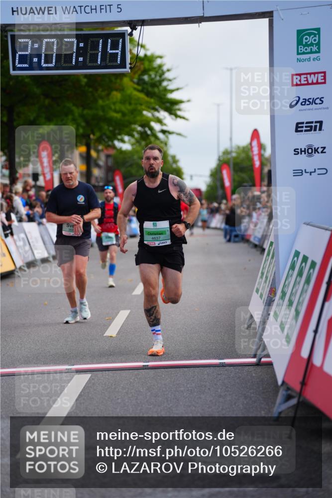 20.09.2026 - PSD Bank Halbmarathon LAZAROV Photography http://msf.ph/oto/10526266 20.09.2026 12:07:14 Ziel 1368, 1381, 3033, 3373, 3648, 4124, 4637 meine-sportfotos.de