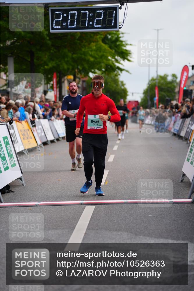 20.09.2026 - PSD Bank Halbmarathon LAZAROV Photography http://msf.ph/oto/10526363 20.09.2026 12:07:21 Ziel 1415, 3493, 3648, 4124, 4637 meine-sportfotos.de
