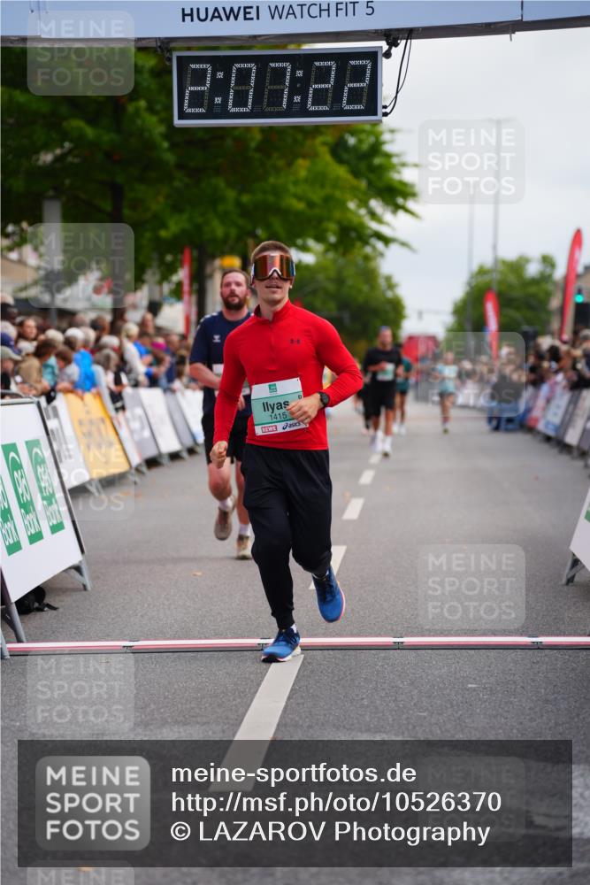 20.09.2026 - PSD Bank Halbmarathon LAZAROV Photography http://msf.ph/oto/10526370 20.09.2026 12:07:21 Ziel 1415, 3493, 3648, 4124, 4637 meine-sportfotos.de