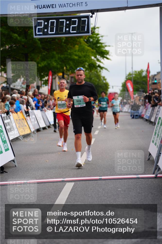 20.09.2026 - PSD Bank Halbmarathon LAZAROV Photography http://msf.ph/oto/10526454 20.09.2026 12:07:26 Ziel 1089, 1415, 2190, 2559, 3493 meine-sportfotos.de