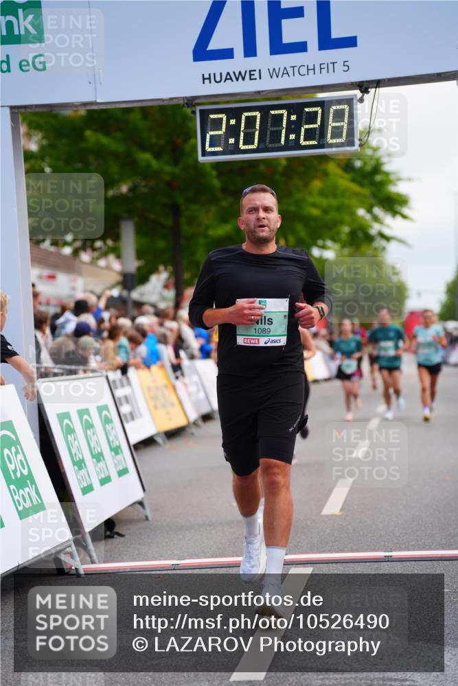 20.09.2026 - PSD Bank Halbmarathon LAZAROV Photography http://msf.ph/oto/10526490 20.09.2026 12:07:27 Ziel 1089, 1415, 2190, 2559, 3493 meine-sportfotos.de