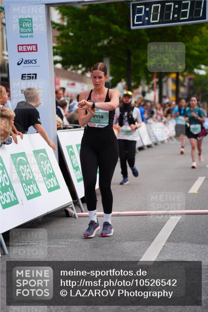 20.09.2026 - PSD Bank Halbmarathon LAZAROV Photography http://msf.ph/oto/10526542 20.09.2026 12:07:30 Ziel 1089, 1376, 1875, 2190, 2559, 3352, 3493, 3667 meine-sportfotos.de