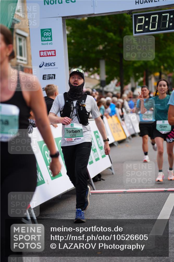 20.09.2026 - PSD Bank Halbmarathon LAZAROV Photography http://msf.ph/oto/10526605 20.09.2026 12:07:33 Ziel 1089, 1376, 1875, 2190, 2559, 2796, 3352, 3667 meine-sportfotos.de