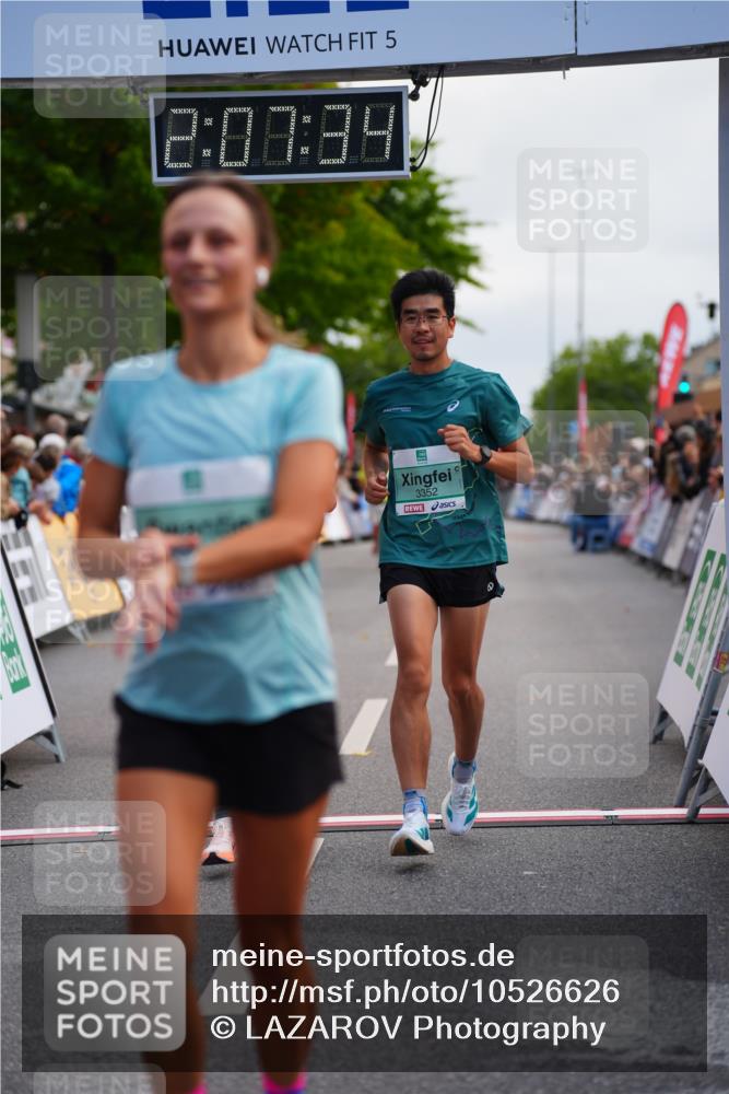 20.09.2026 - PSD Bank Halbmarathon LAZAROV Photography http://msf.ph/oto/10526626 20.09.2026 12:07:34 Ziel 1089, 1376, 1875, 2190, 2559, 2796, 3352, 3667, 4424 meine-sportfotos.de