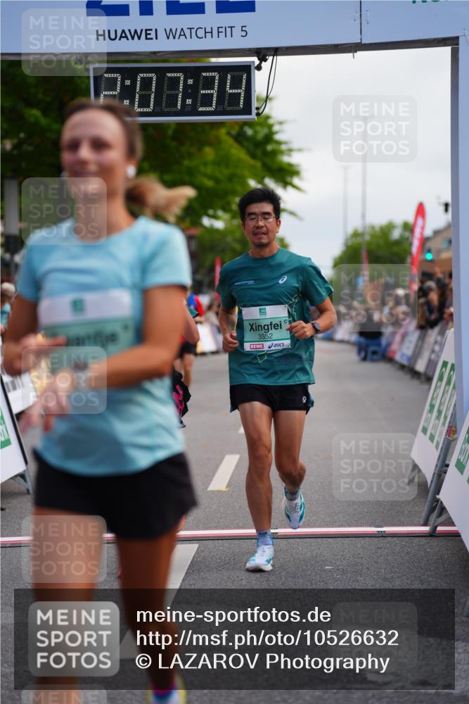 20.09.2026 - PSD Bank Halbmarathon LAZAROV Photography http://msf.ph/oto/10526632 20.09.2026 12:07:34 Ziel 1089, 1376, 1875, 2190, 2559, 2796, 3352, 3667, 4424 meine-sportfotos.de