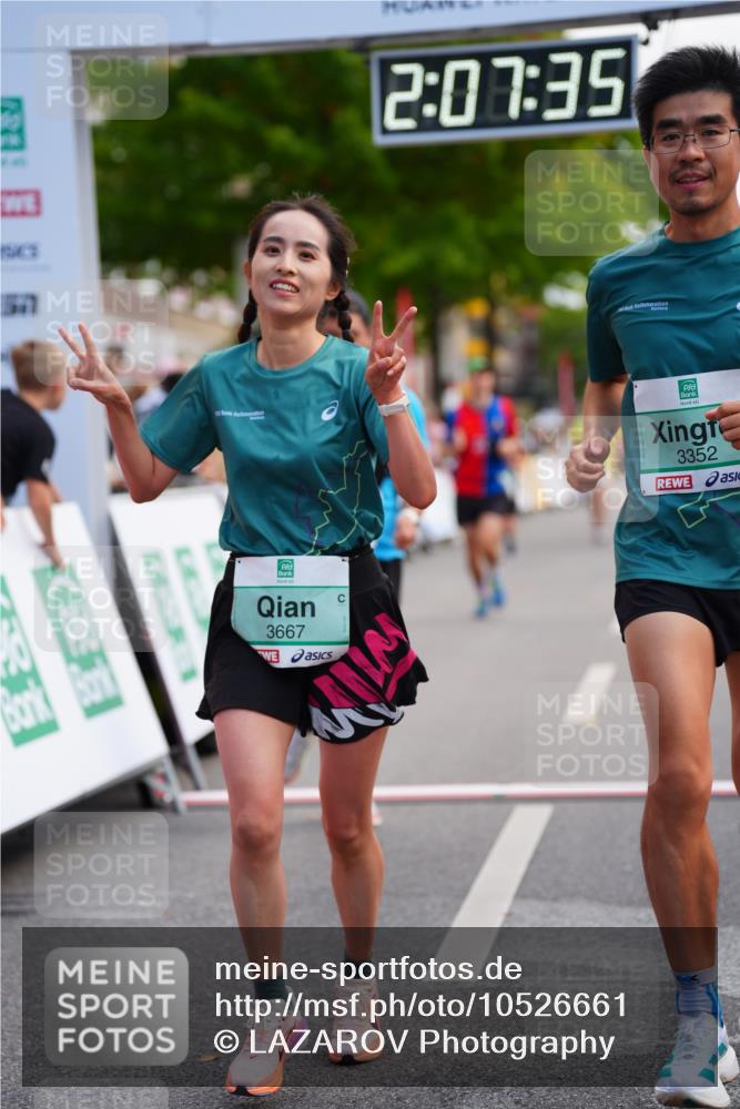 20.09.2026 - PSD Bank Halbmarathon LAZAROV Photography http://msf.ph/oto/10526661 20.09.2026 12:07:35 Ziel 1089, 1376, 1875, 2190, 2559, 2796, 3352, 3667, 4424 meine-sportfotos.de