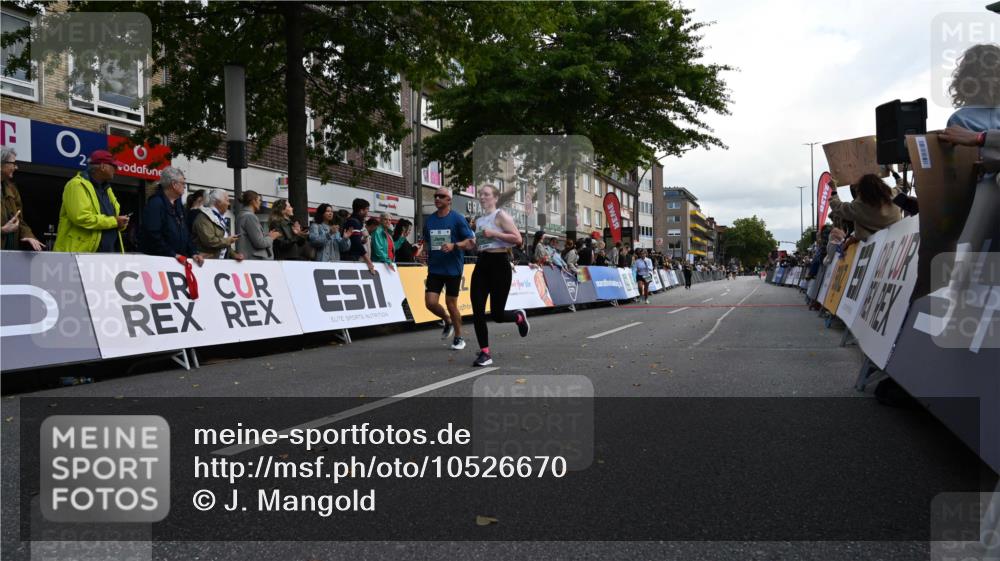 20.09.2026 - PSD Bank Halbmarathon J. Mangold http://msf.ph/oto/10526670 20.09.2026 12:08:05 Ziel 1886, 2298, 2340, 2905, 2970, 3753 meine-sportfotos.de