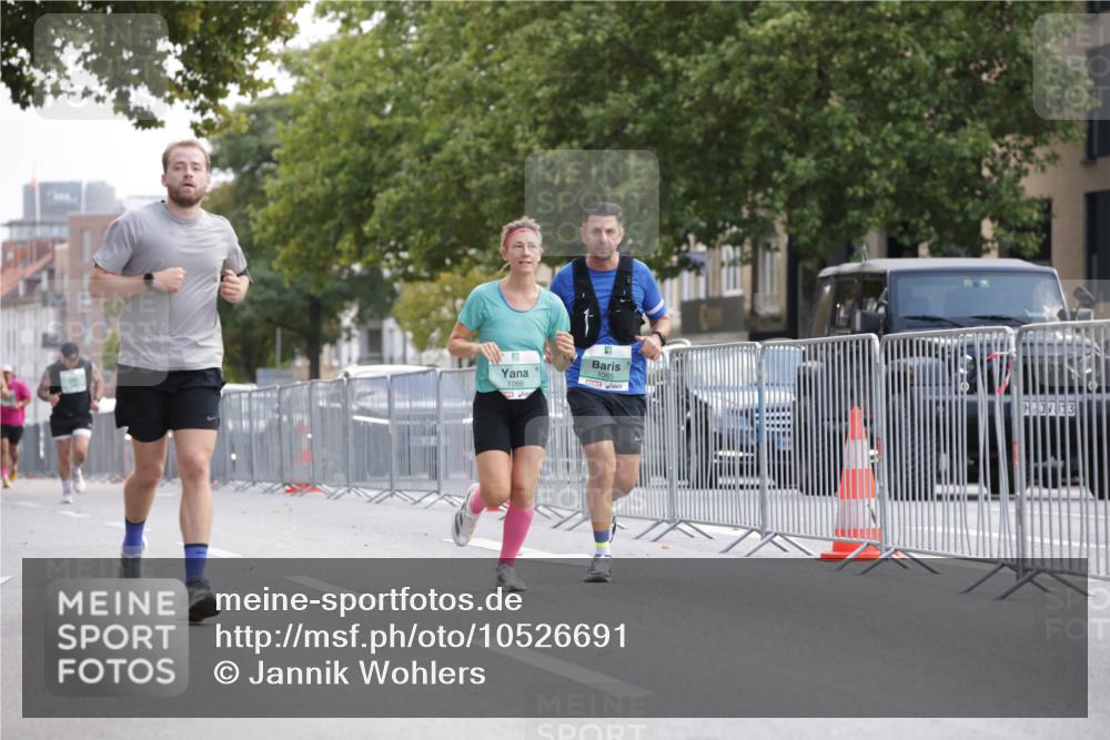 20.09.2026 - PSD Bank Halbmarathon Jannik Wohlers http://msf.ph/oto/10526691 20.09.2026 12:10:58 Laufen 1066, 1065, 13 meine-sportfotos.de