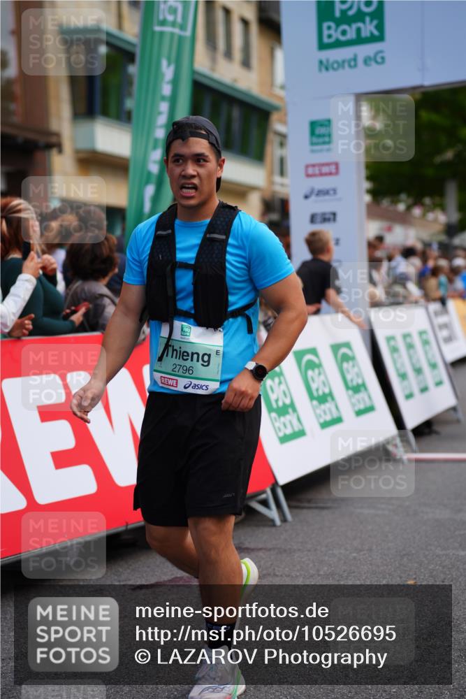 20.09.2026 - PSD Bank Halbmarathon LAZAROV Photography http://msf.ph/oto/10526695 20.09.2026 12:07:37 Ziel 1376, 1522, 1875, 2559, 2796, 3352, 3667, 4424 meine-sportfotos.de