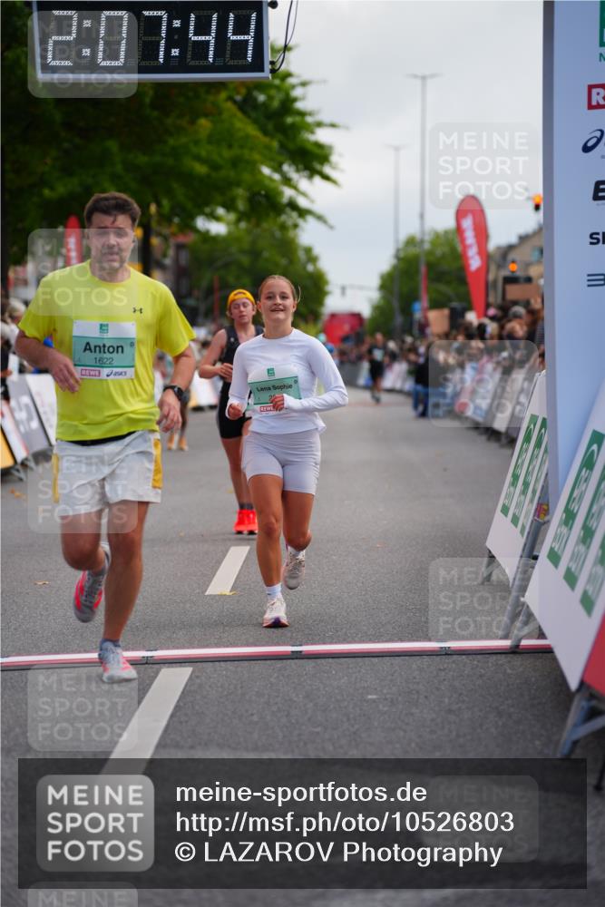 20.09.2026 - PSD Bank Halbmarathon LAZAROV Photography http://msf.ph/oto/10526803 20.09.2026 12:07:43 Ziel 1522, 1622, 1968, 2652, 2796, 4424 meine-sportfotos.de