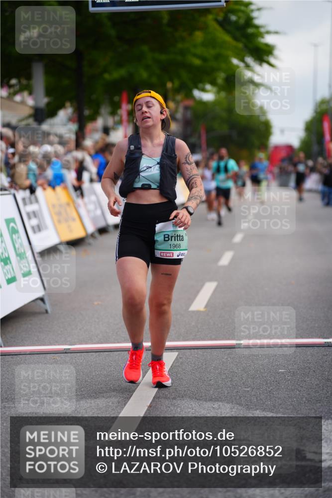 20.09.2026 - PSD Bank Halbmarathon LAZAROV Photography http://msf.ph/oto/10526852 20.09.2026 12:07:46 Ziel 1522, 1622, 1968, 2652, 3378, 4424 meine-sportfotos.de