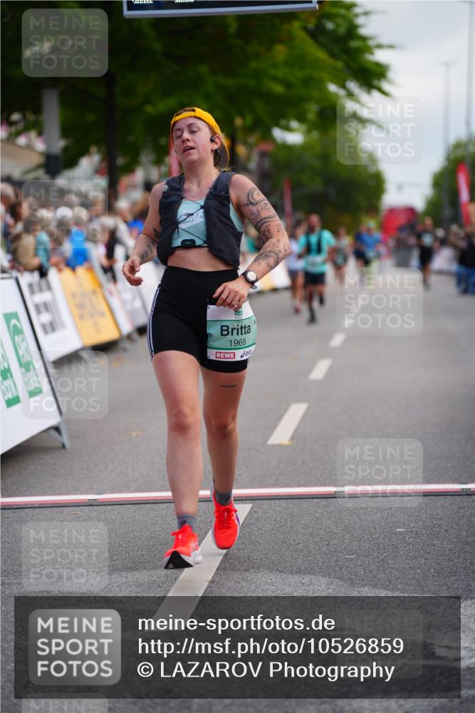20.09.2026 - PSD Bank Halbmarathon LAZAROV Photography http://msf.ph/oto/10526859 20.09.2026 12:07:46 Ziel 1522, 1622, 1968, 2652, 3378, 4424 meine-sportfotos.de