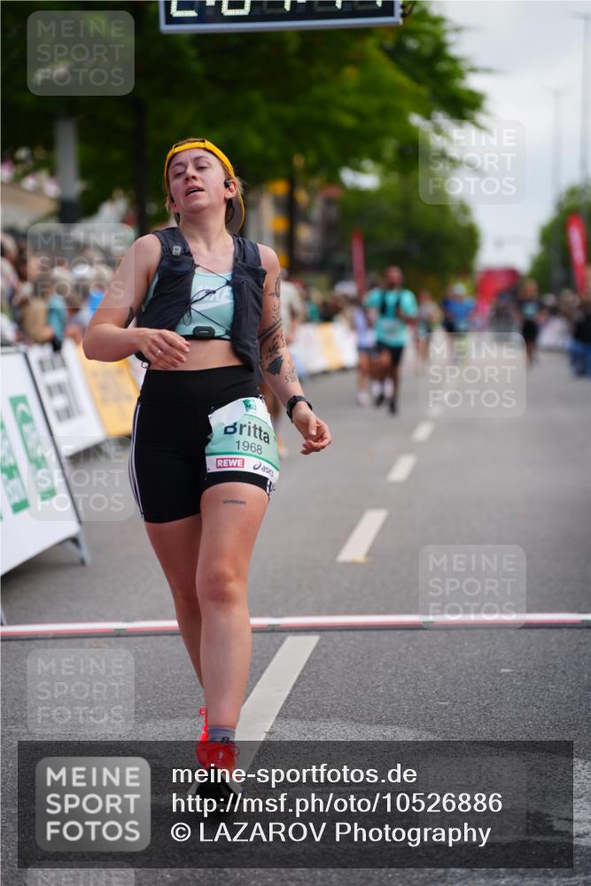 20.09.2026 - PSD Bank Halbmarathon LAZAROV Photography http://msf.ph/oto/10526886 20.09.2026 12:07:46 Ziel 1522, 1622, 1968, 2652, 3378, 4424 meine-sportfotos.de